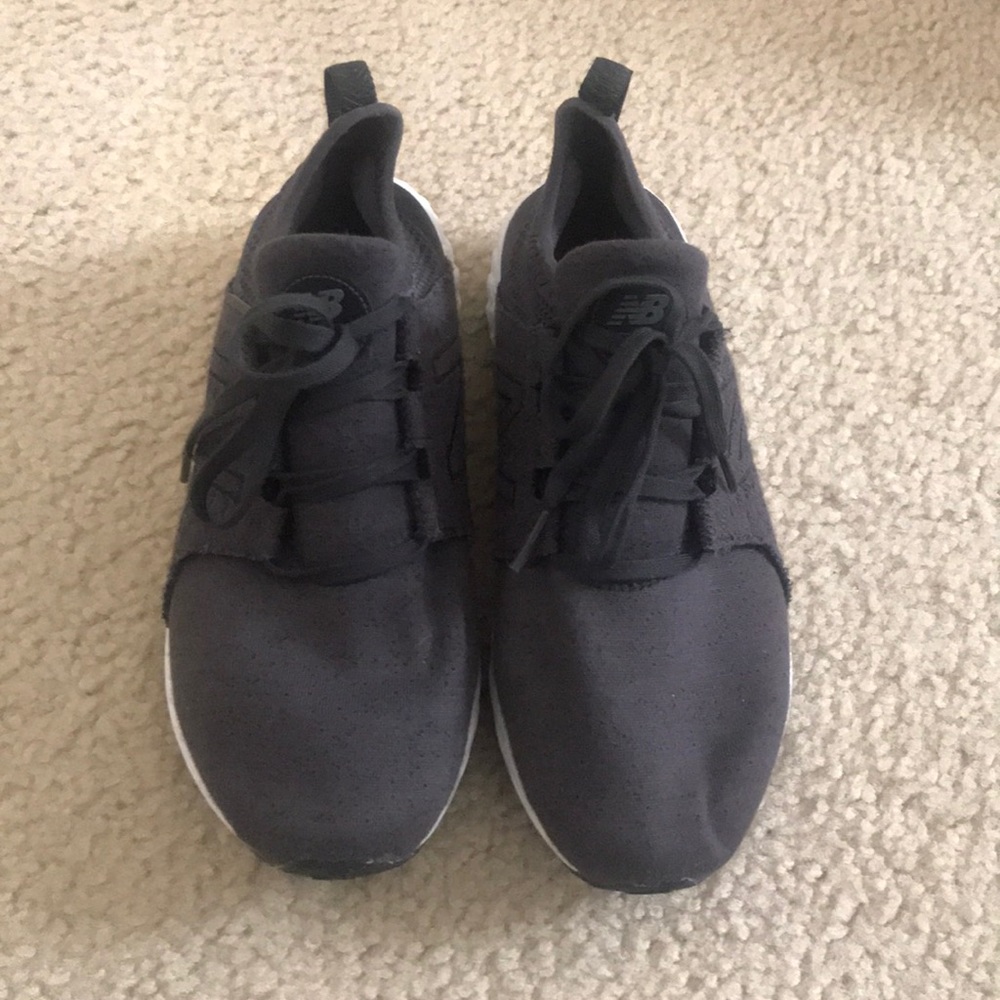 womens new balance sneaker